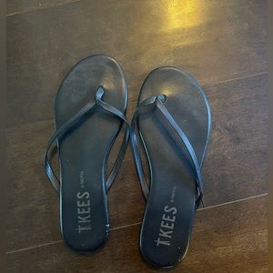 TKEES flip flops